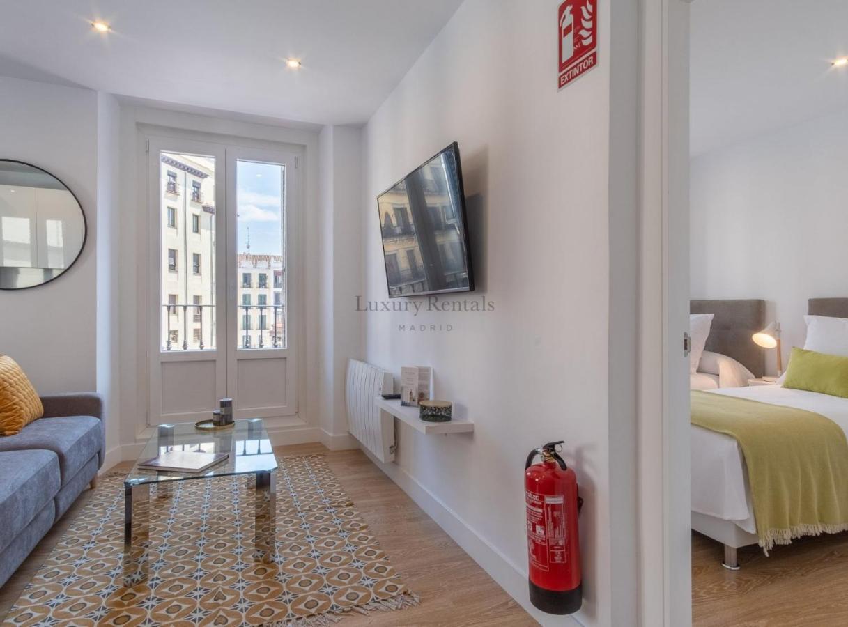 Charming Apartment For 4 Steps Away From Mercado De San Miguel , Calle Mayor IV Madri Exterior foto