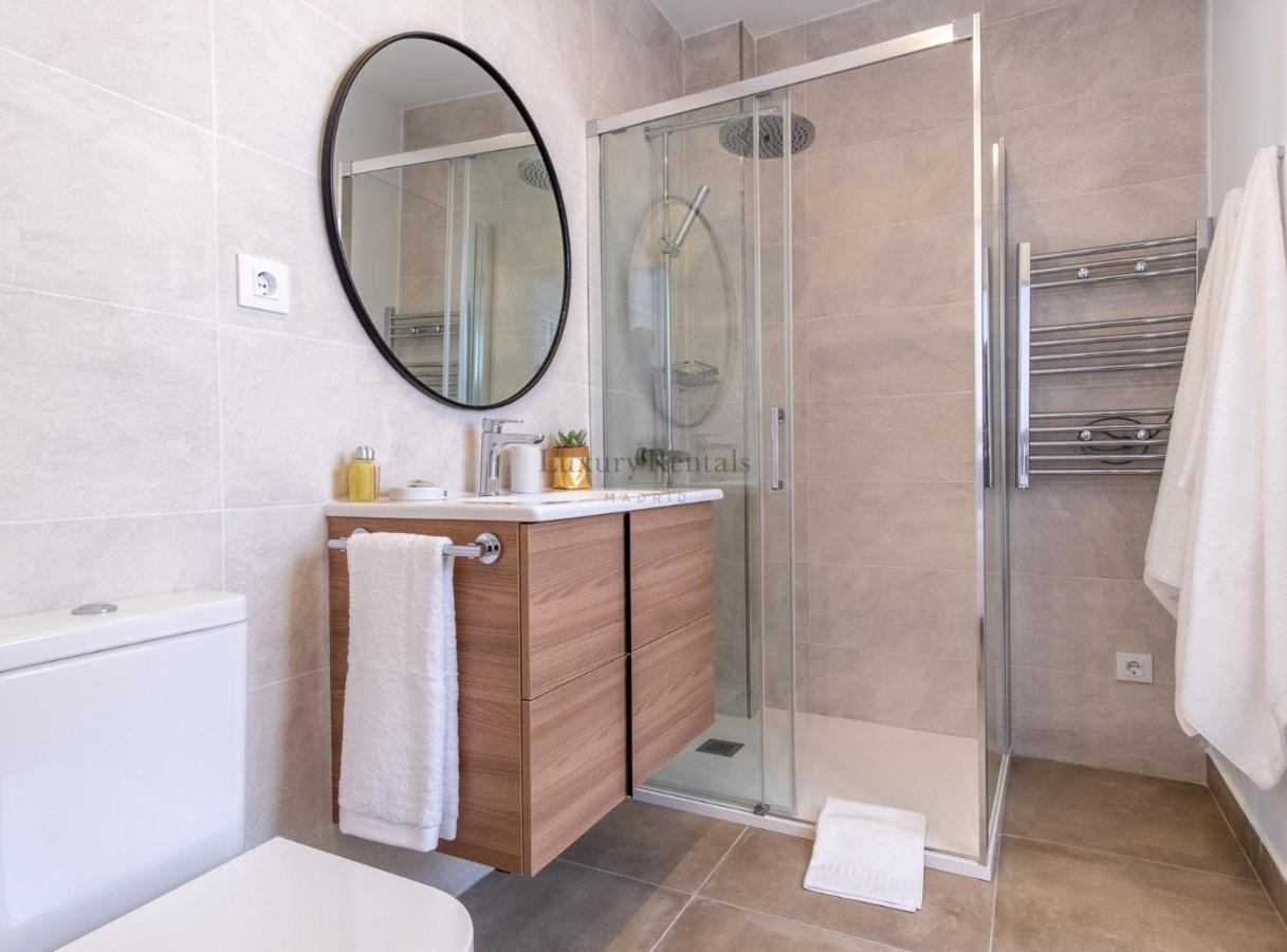 Charming Apartment For 4 Steps Away From Mercado De San Miguel , Calle Mayor IV Madri Exterior foto